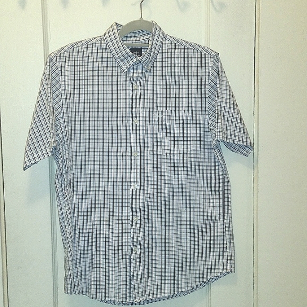 DOCKERS Men Shirt, short sleeve M/M, white with Blue, Black, and Grey Stripes.